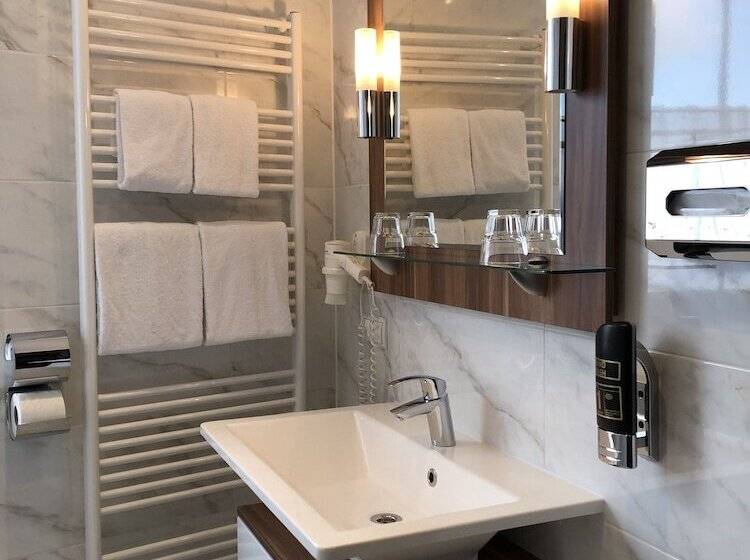 اتاق استاندارد, König