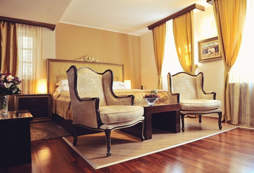 带园景的小型套房, Per Astra