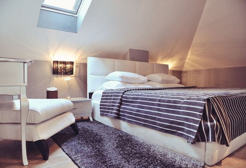 带1个卧室的顶楼公寓, Per Astra