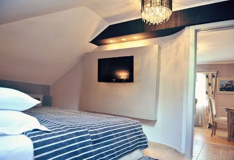 带1个卧室的顶楼公寓, Per Astra