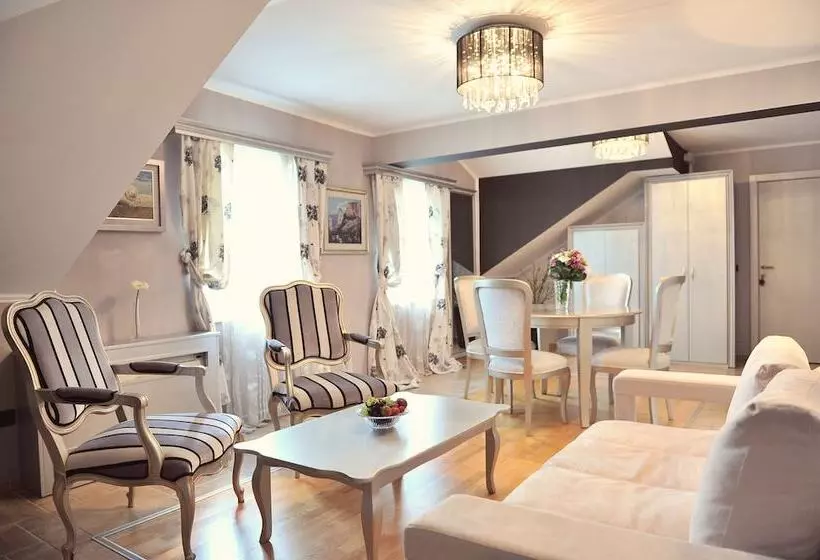 1 Bedroom Penthouse Apartment, Per Astra