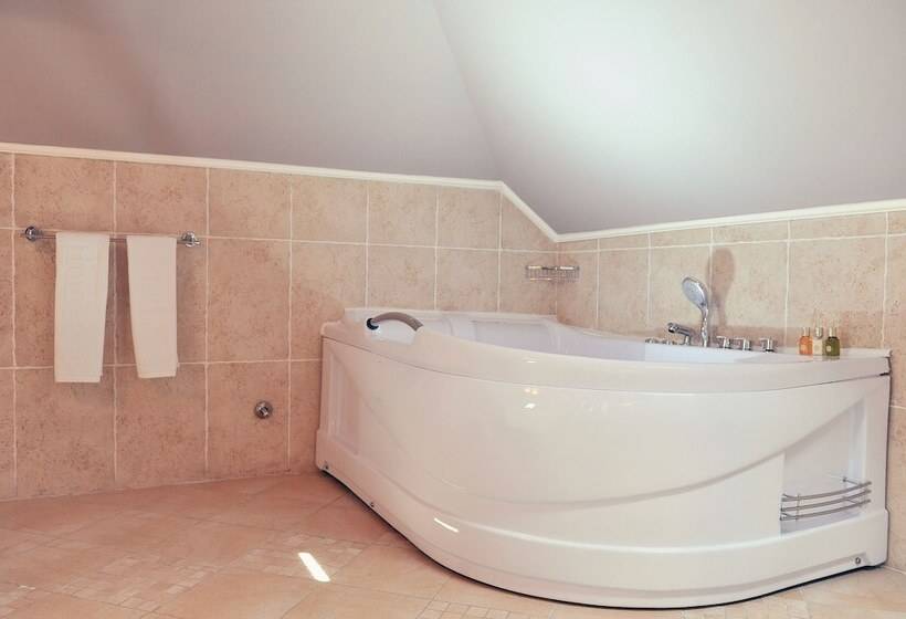 总统套房, Per Astra