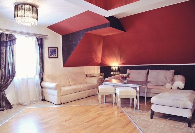 总统套房, Per Astra