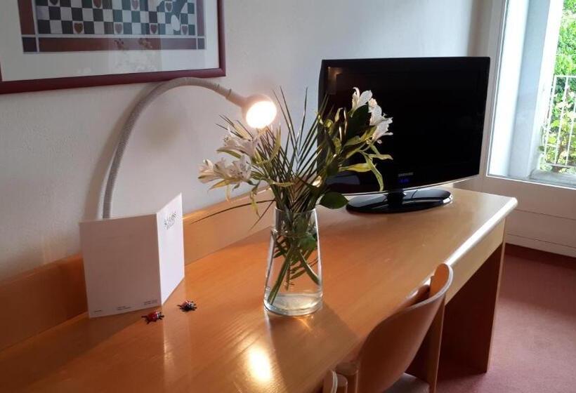 اتاق استاندارد, Schlosswald