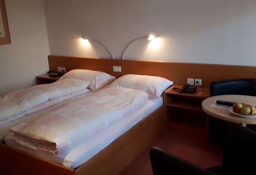 اتاق استاندارد, Schlosswald