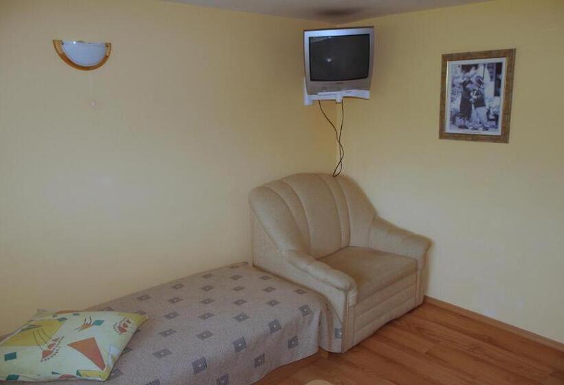 اتاق استاندارد, Turnė Guest House