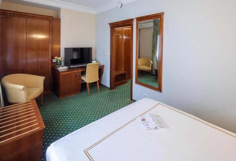 غرفة قياسية فردية, Waldinger