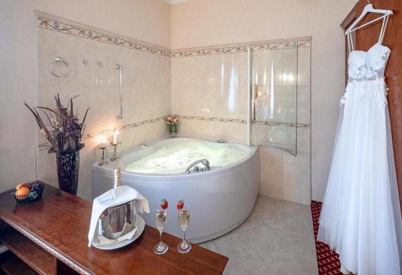 غرفة ديلوكس, Waldinger