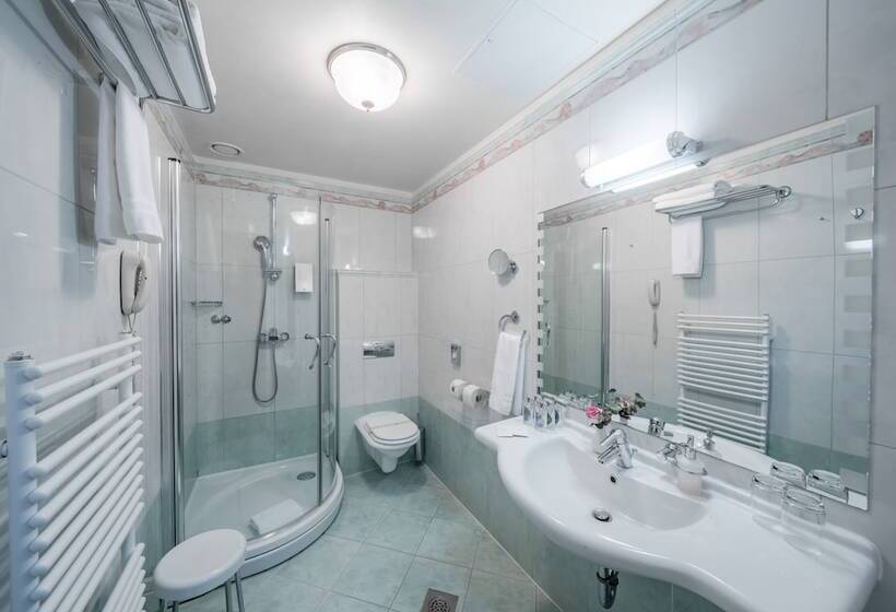 غرفة قياسية فردية, Waldinger