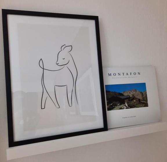 غرفة عائلية مطلّة علي الجبل, Valbella Bed & Breakfast