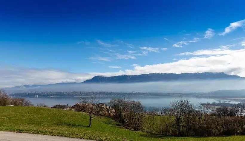 Suite with lake view, Atmospheres