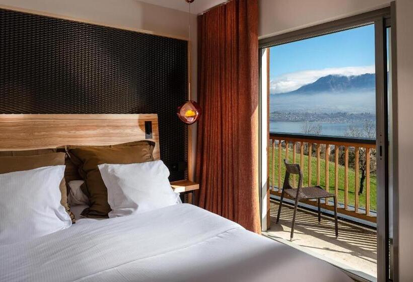 Suite with lake view, Atmospheres