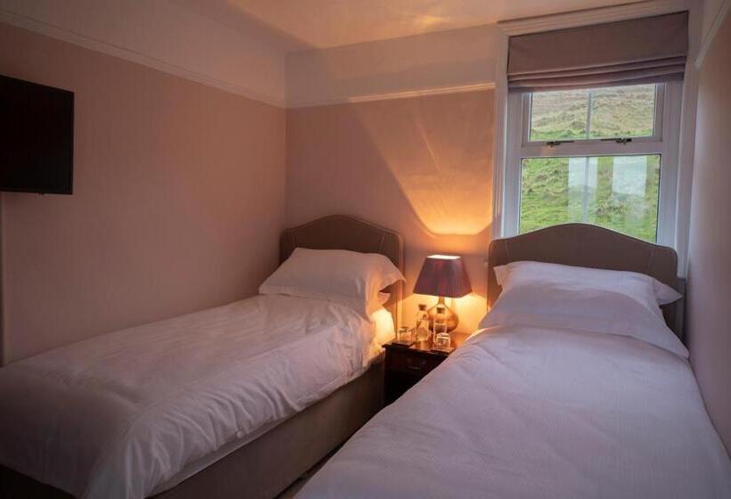 高级园景房, Cleeve Hill