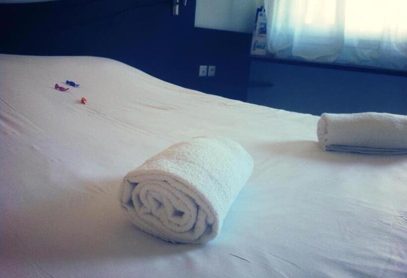 חדר סטנדרט, Couett  Hotel Rumilly