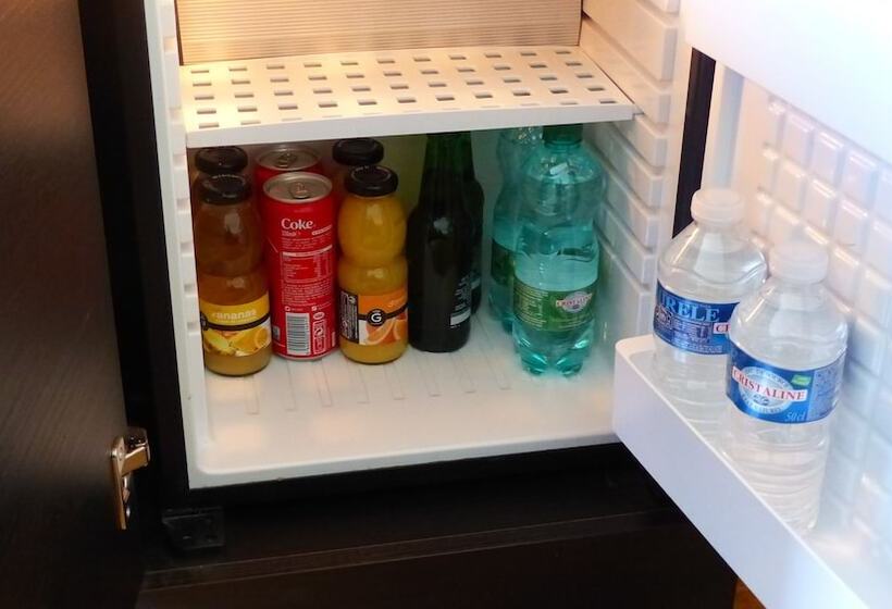 חדר סטנדרט לארבעה, De L'europe