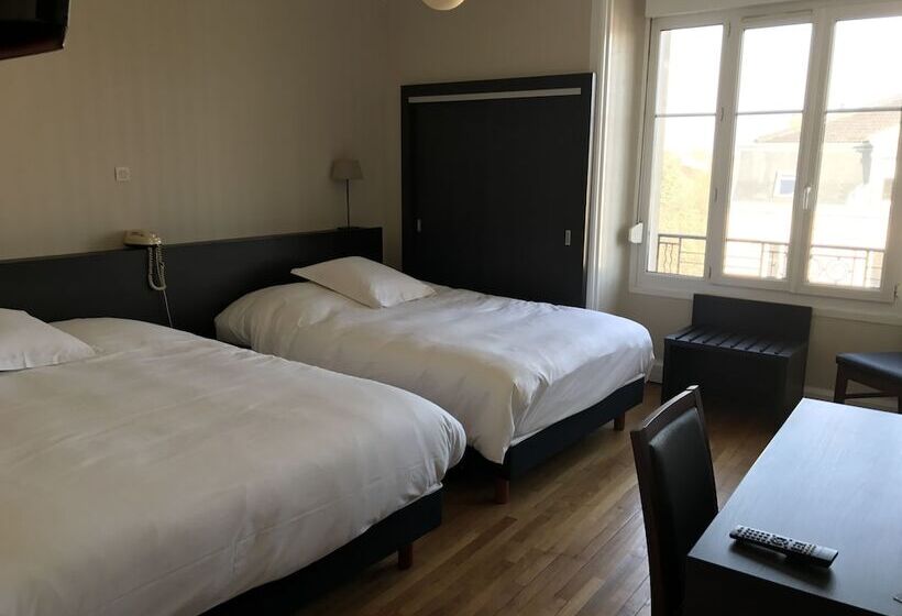 חדר סטנדרט לארבעה, De L'europe