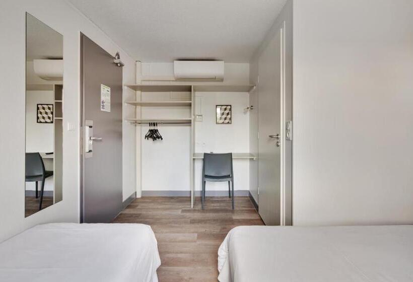 اتاق استاندارد سه نفره, Initial By Balladins Blois