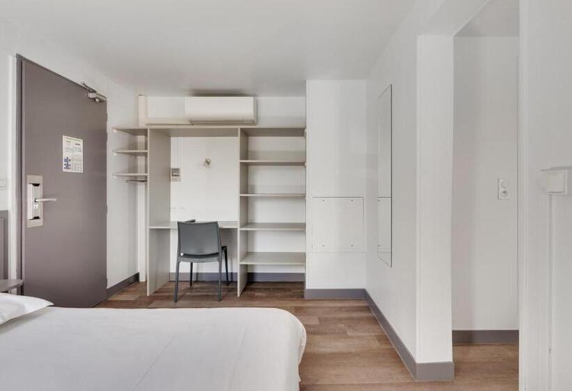 اتاق استاندارد چهار تخته, Initial By Balladins Blois