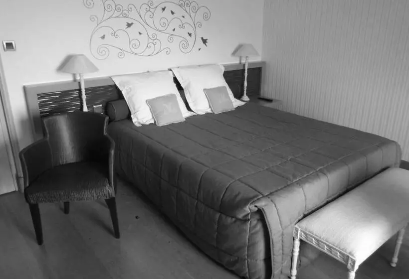 スタンダードルーム, Logis Hôtel Le Relais Louis Xi