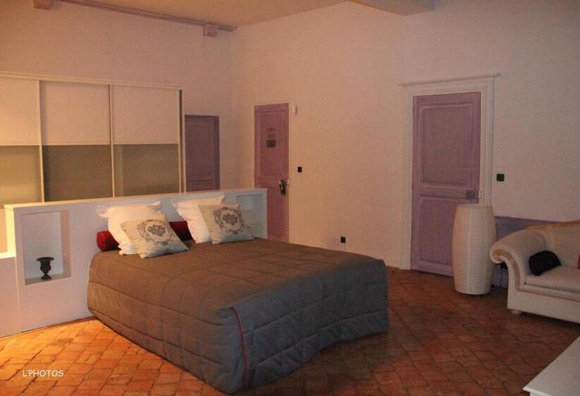 غرفة برستيج, Logis Hôtel Le Relais Louis Xi