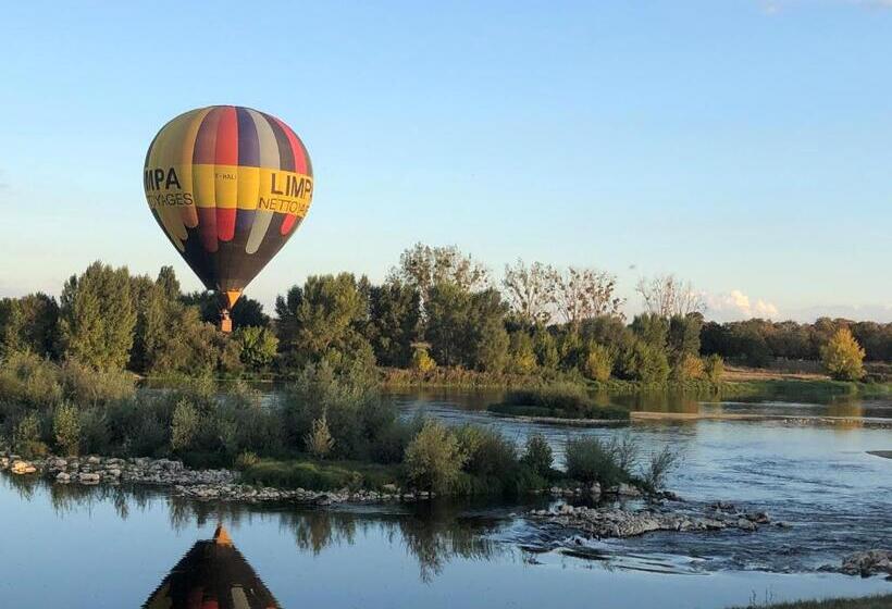 غرفة برستيج, Logis Hôtel Le Relais Louis Xi