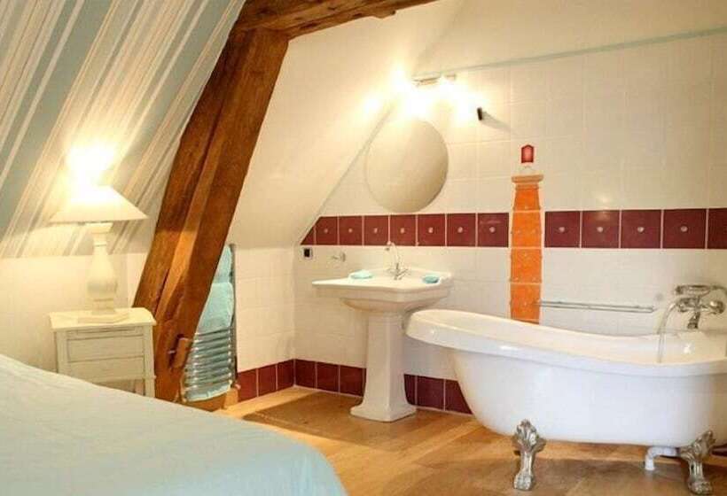 اتاق استاندارد, Logis Hôtel Le Relais Louis Xi