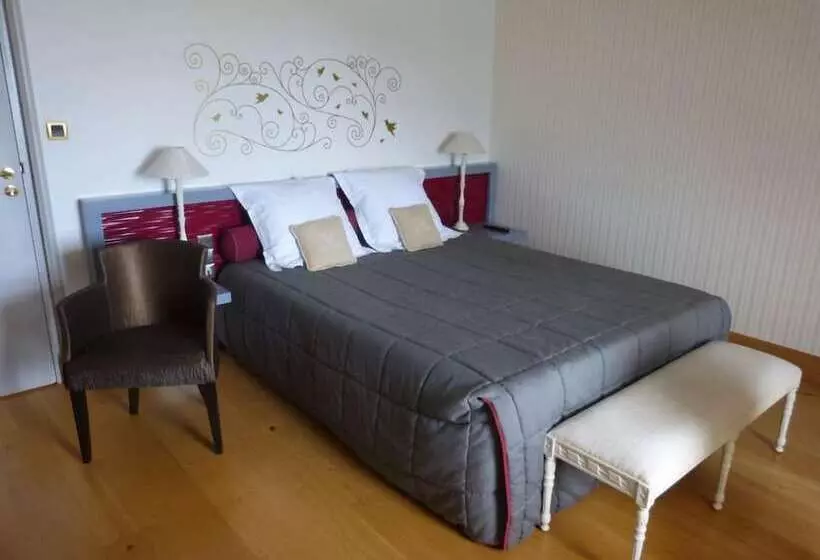 スーペリアールーム, Logis Hôtel Le Relais Louis Xi