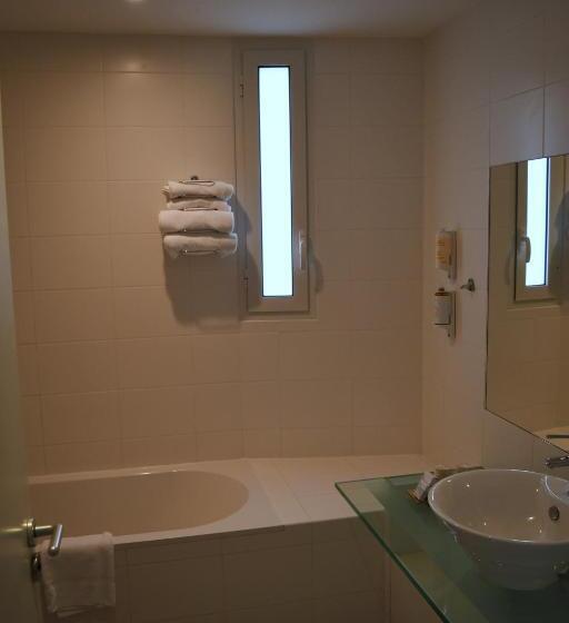 חדר משפחתי נוף לים, Les Sables Blancs