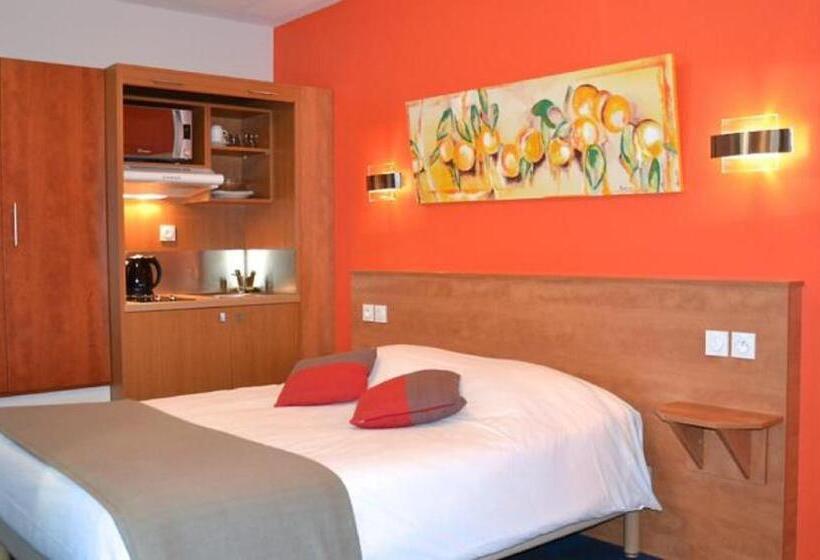 Номер Стандарт, Logis Hotel De Paris