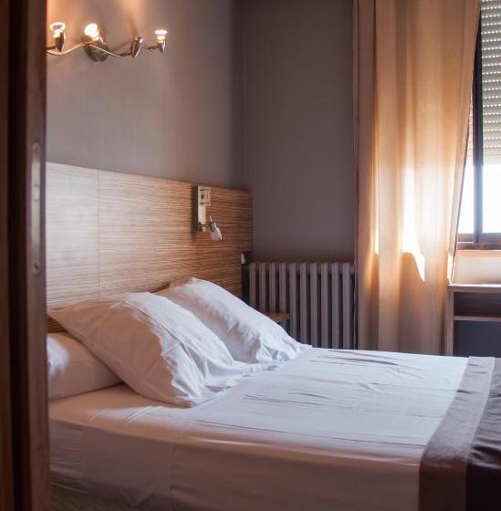 Номер Стандарт, Mar I Sol