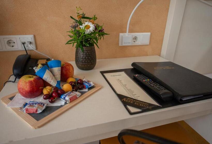 חדר קומפורט, & Restaurant Alte Schule