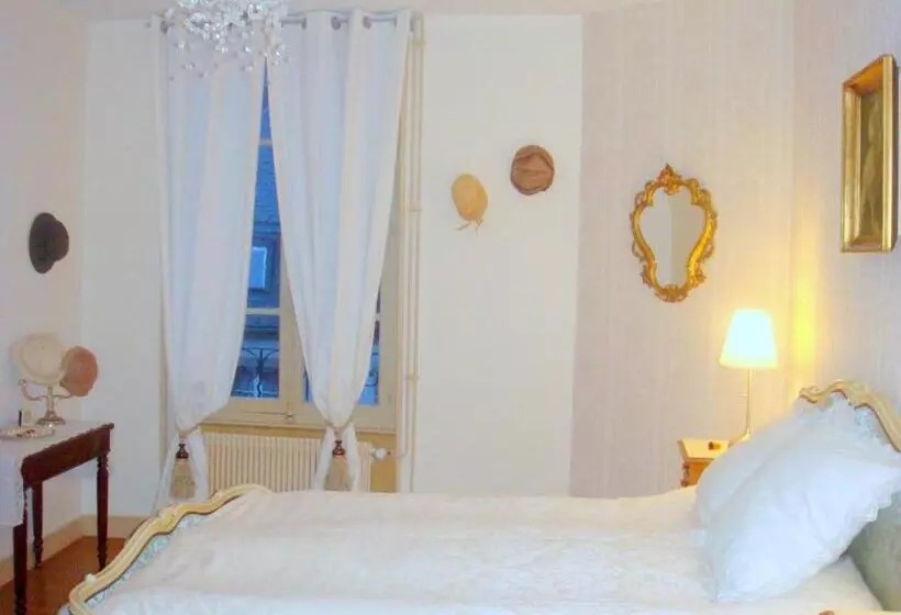 スタンダードルーム, Hôtel De La Providence