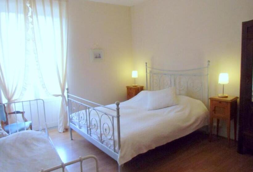 Номер Стандарт Трехместный, Hôtel De La Providence