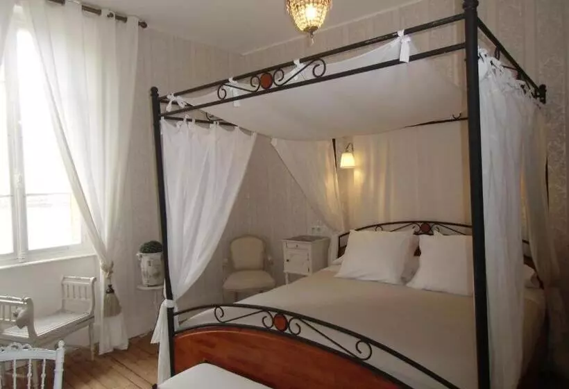 スーペリアールーム, Hôtel De La Providence