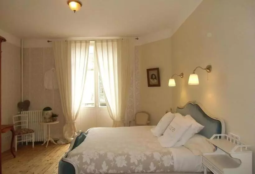 スーペリアトリプルルーム, Hôtel De La Providence