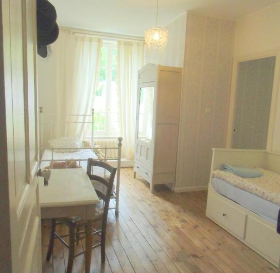 Семейный Номер, Hôtel De La Providence