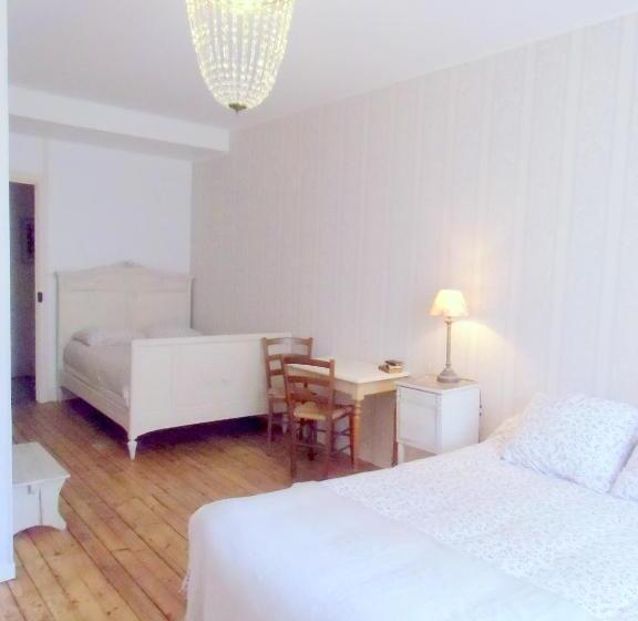 Семейный Номер, Hôtel De La Providence