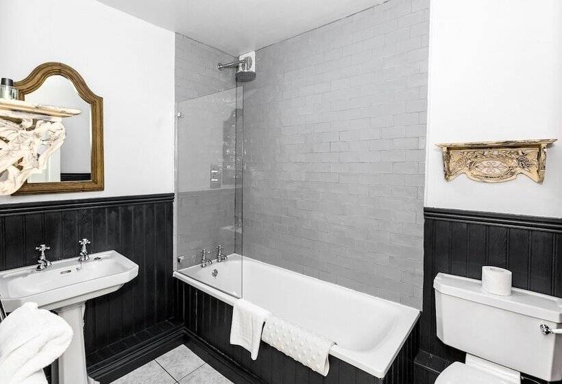 غرفة كلاسيكية, Elephant