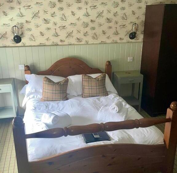 غرفة قياسية, The Golden Pheasant