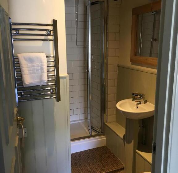 غرفة قياسية, The Golden Pheasant