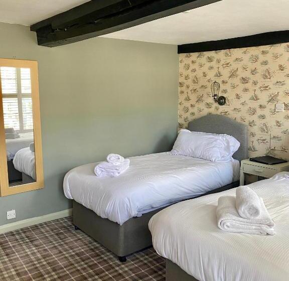 غرفة قياسية, The Golden Pheasant