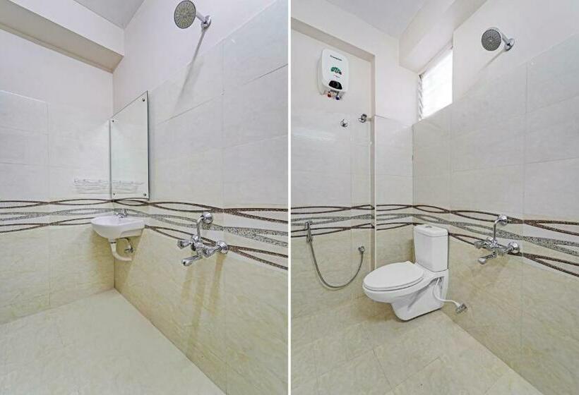 デラックスルーム, Super Townhouse 1096 Hotel Redfox Nungambakkam Near Apollo & Shankar Nethralaya Hospital