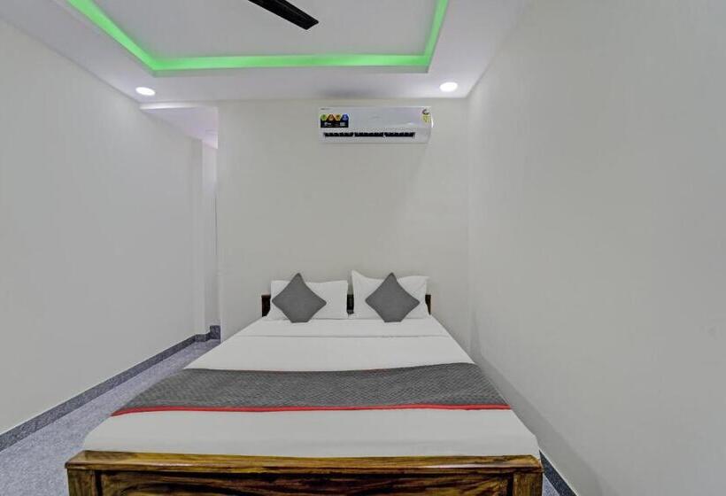 디럭스 룸, Super Townhouse 1096 Hotel Redfox Nungambakkam Near Apollo & Shankar Nethralaya Hospital
