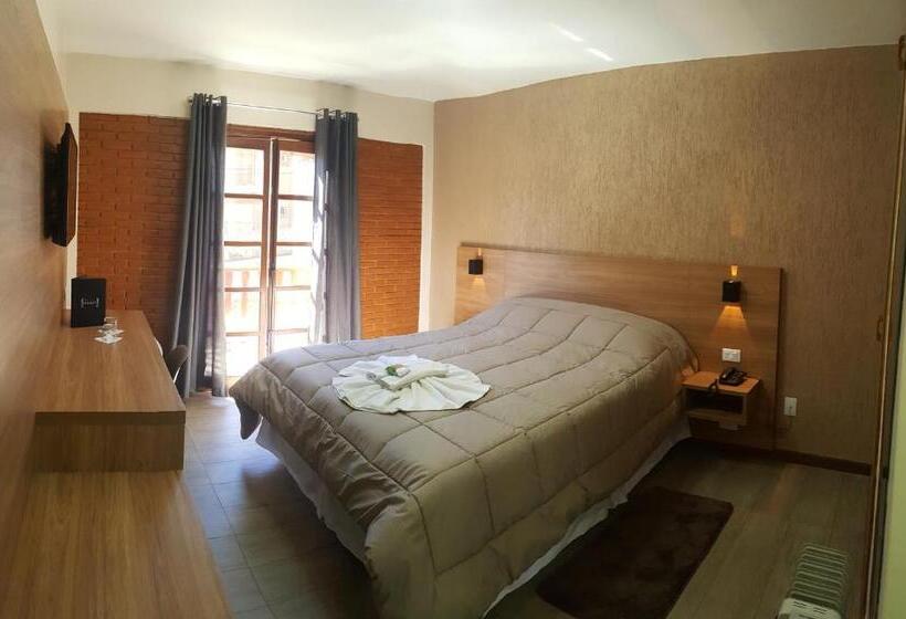 غرفة ديلوكس, Garnier