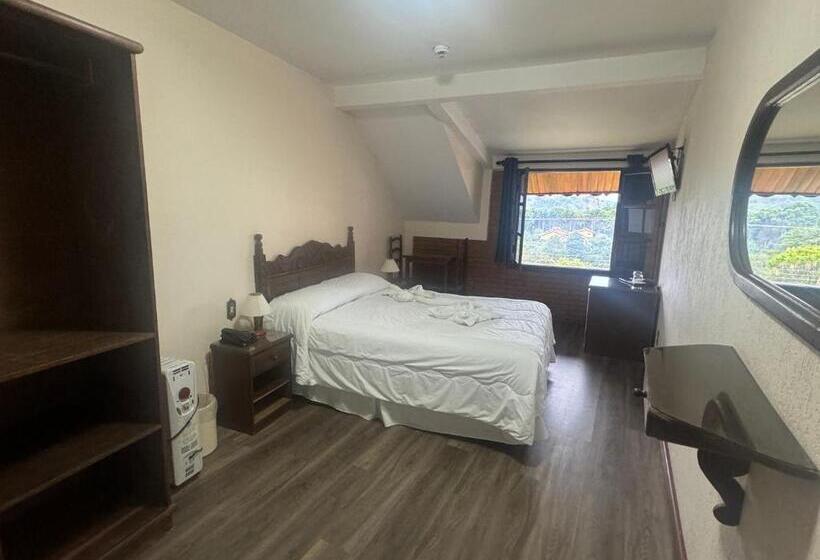 غرفة قياسية, Garnier