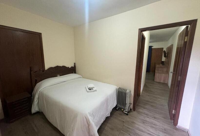 غرفة ديلوكس ثلاثية, Garnier