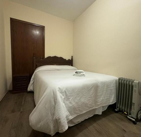 غرفة ديلوكس ثلاثية, Garnier