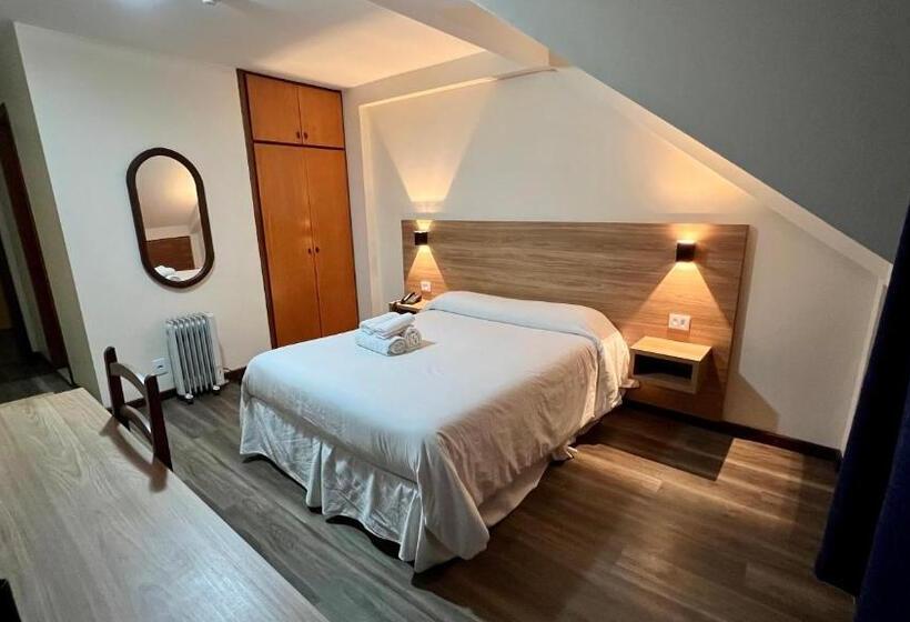 غرفة ديلوكس, Garnier