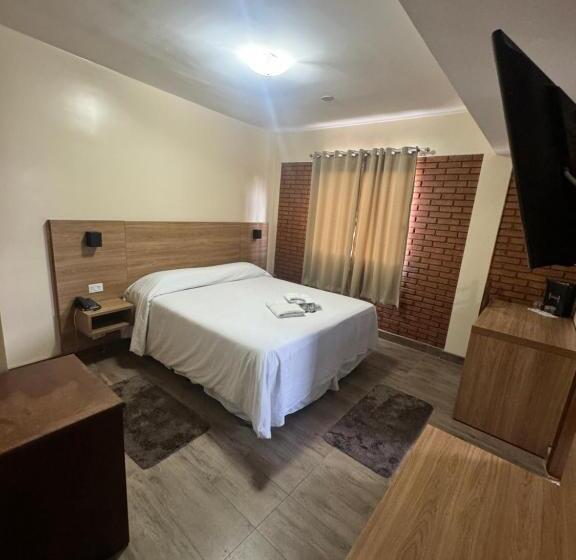 غرفة ديلوكس, Garnier