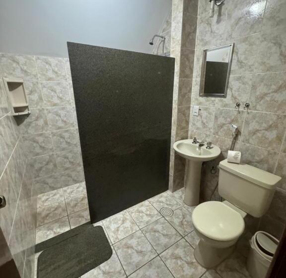 غرفة عائلية, Garnier